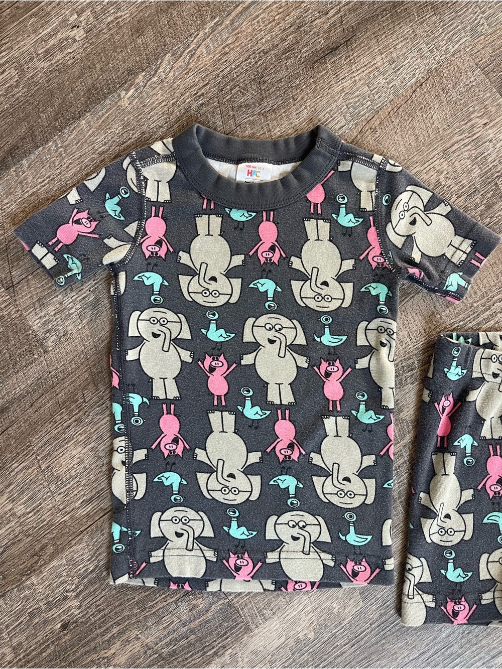 Hanna Andersson shorts pj set Elephant Piggie Pigeon book characters unisex - Picture 3 of 9